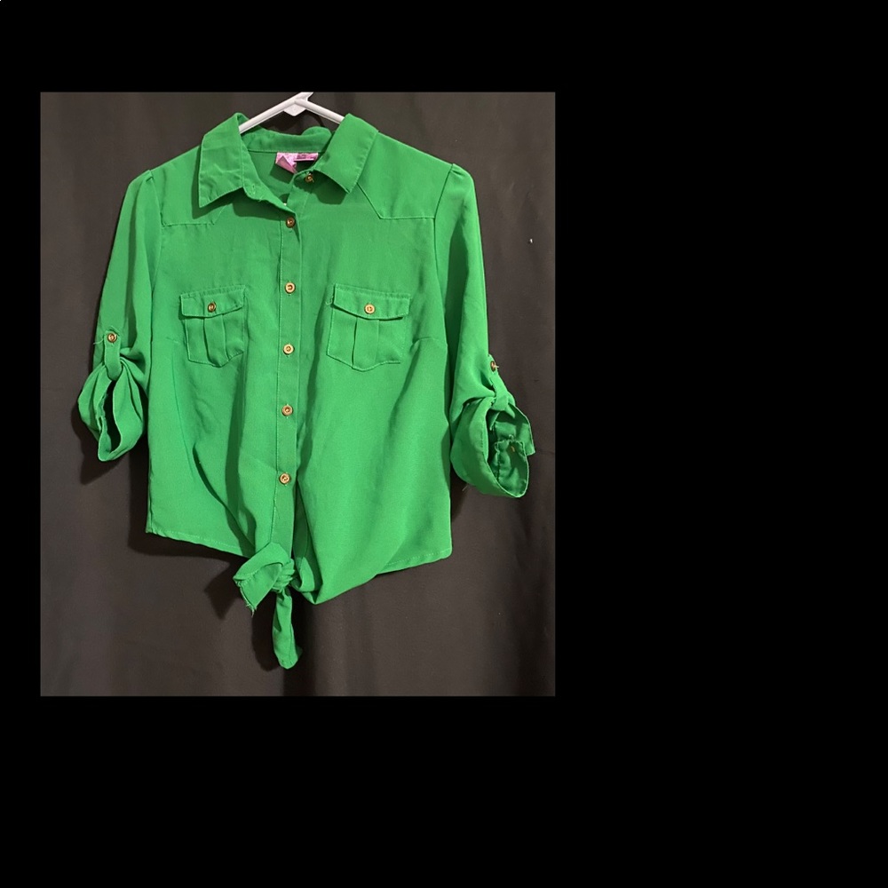 bff be fun & flirty green blouse
